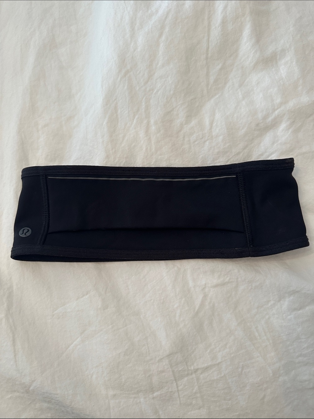 LuluLemon Women’s Black Headband with ponytail holder